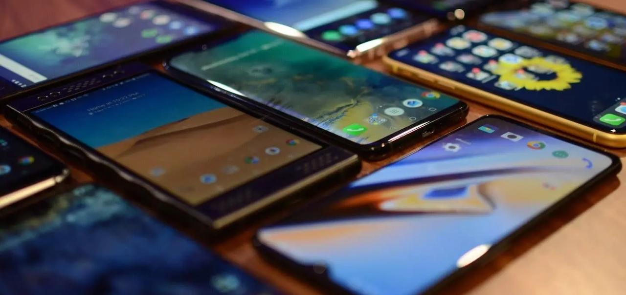 Los smartphones de gama media se han convertido en los predilectos de los mexicanos debido a sus características (ESPECIAL) 