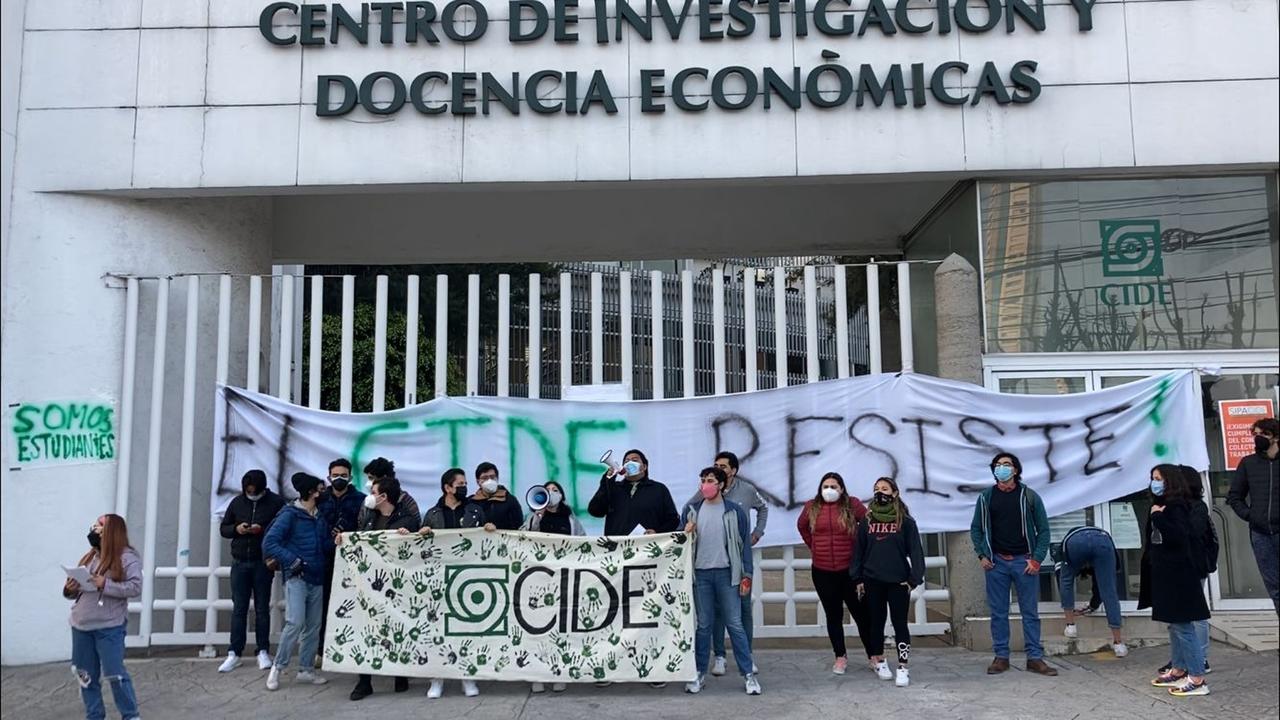 José Antonio Romero Tellaeche es el nuevo director del Centro de Investigación y Docencia Económicas (CIDE), así lo anunció María Elena Álvarez Buylla, directora de Consejo Nacional de Ciencia y Tecnología (Conacyt), pese a la oposición de estudiantes y algunos maestros. (ESPECIAL) 