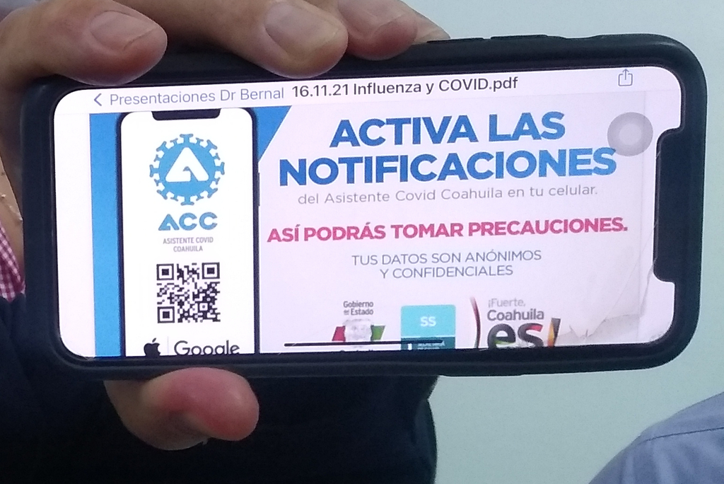 El sistema de notificaciones Asistente COVID Coahuila está disponible para los teléfonos inteligentes con sistema Android y iOS. (FERNANDO COMPEÁN)