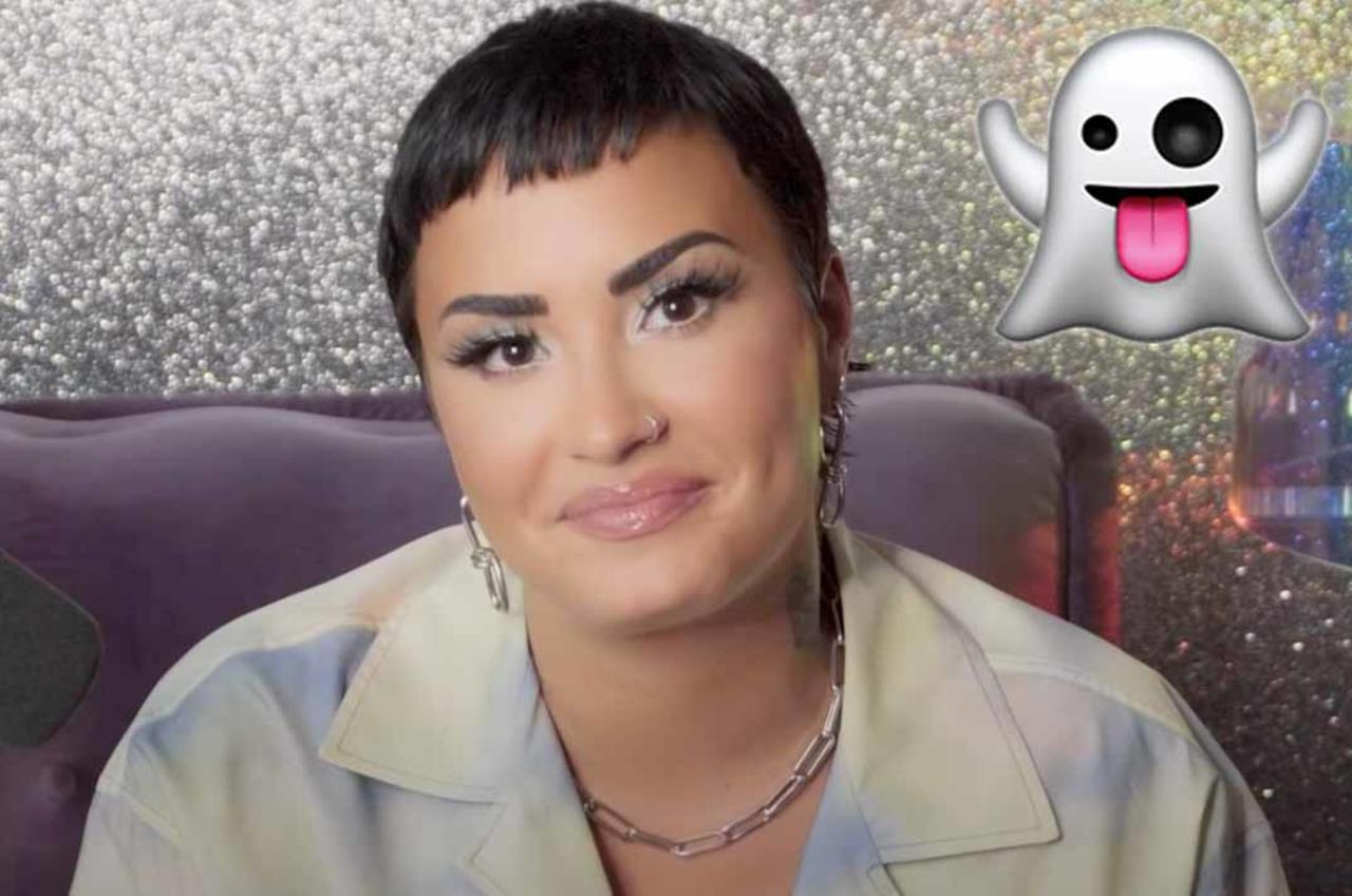 La exestrella de Disney, Demi Lovato, dijo que el concierto lo ofreció para un grupo de 'fantasmas' que se encontraban en el interior de un burdel de 1942 abandonado en el pueblo de Vulture City, en Arizona, EUA (ESPECIAL) 