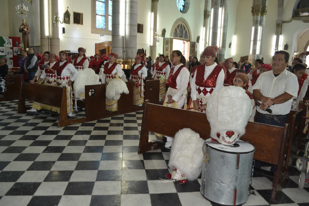 Las celebraciones entre semana se celebrarán en el salón parroquial con la finalidad de no entorpecer el flujos de los peregrinos. (ARCHIVO)