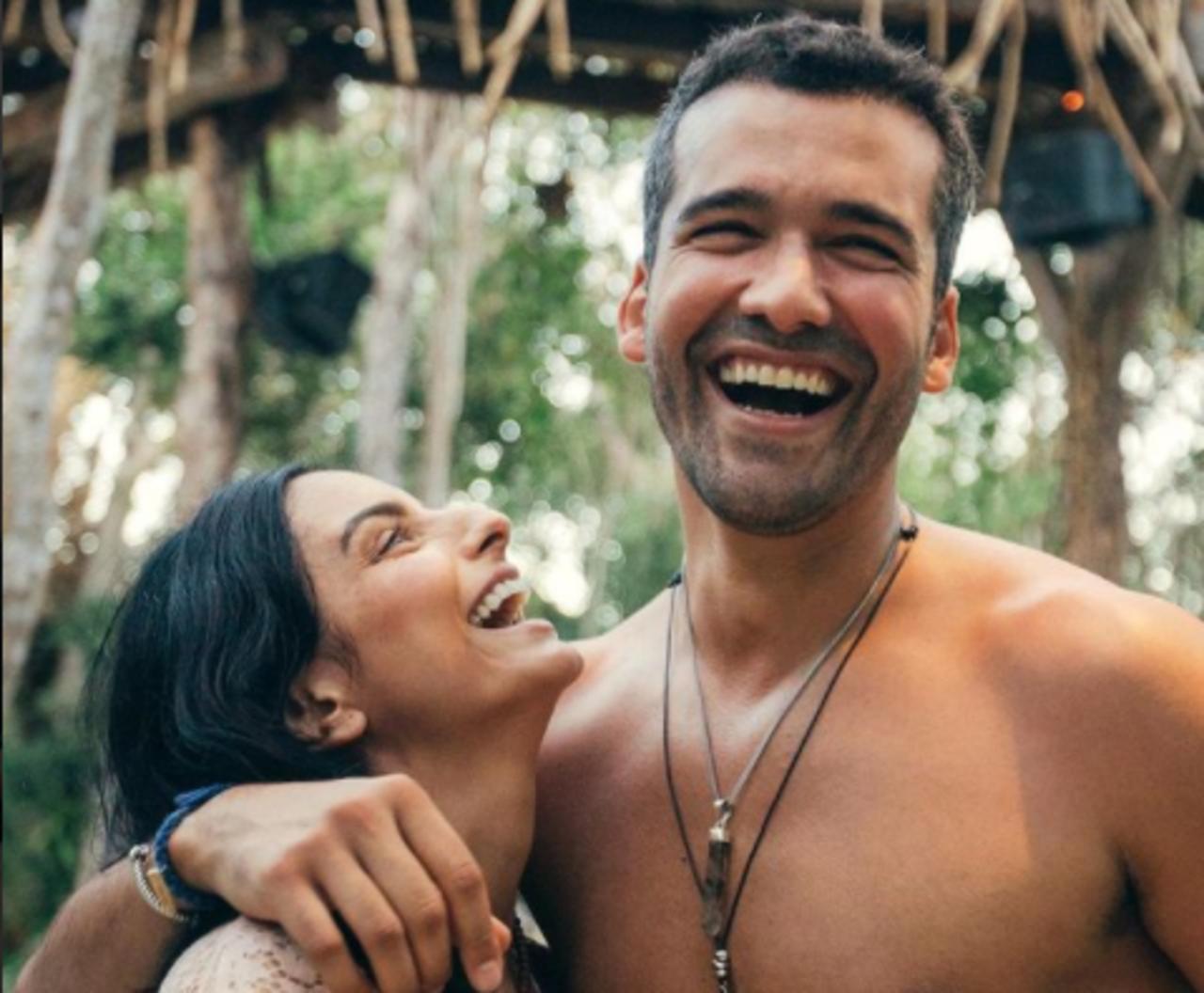 La actriz mexicana Aislinn Derbez confirmó que tiene una relación de 9 meses con el creador de contenido Jonathan Kubben, con lo que le da  una segunda oportunidad al amor tras finalizar su matrimonio con Mauricio Ochmann en 2020. (ARCHIVO)
