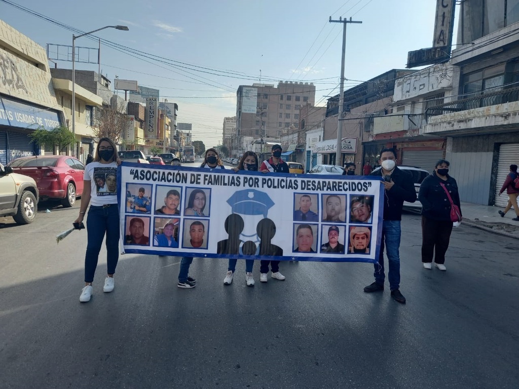 Familiares de personas desaparecidas de la Comarca Lagunera peregrinaron ayer en Torreón y le pidieron a la Virgen de Guadalupe que interceda para que sus seres queridos regresen a casa. (CORTESÍA)