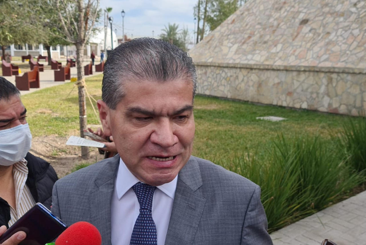 Durante su reciente visita a la región norte de Coahuila, Miguel Ángel Riquelme Solís, Gobernador del Estado, descartó la creación de una Policía Interestatal con la participación de corporaciones de seguridad de de Coahuila, Nuevo León y Tamaulipas, aseguró que será más un trabajo de seguridad coordinado entre los citados estados fronterizos.
