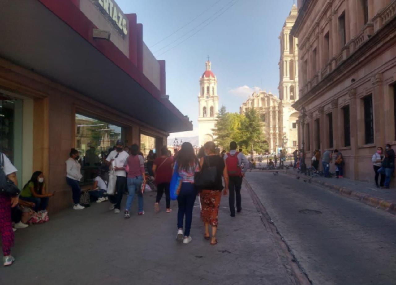 El Secretario de Gobierno, Fernando De Las Fuentes indicó que aún no existe fecha para reabrir la Plaza de Armas de Saltillo.
