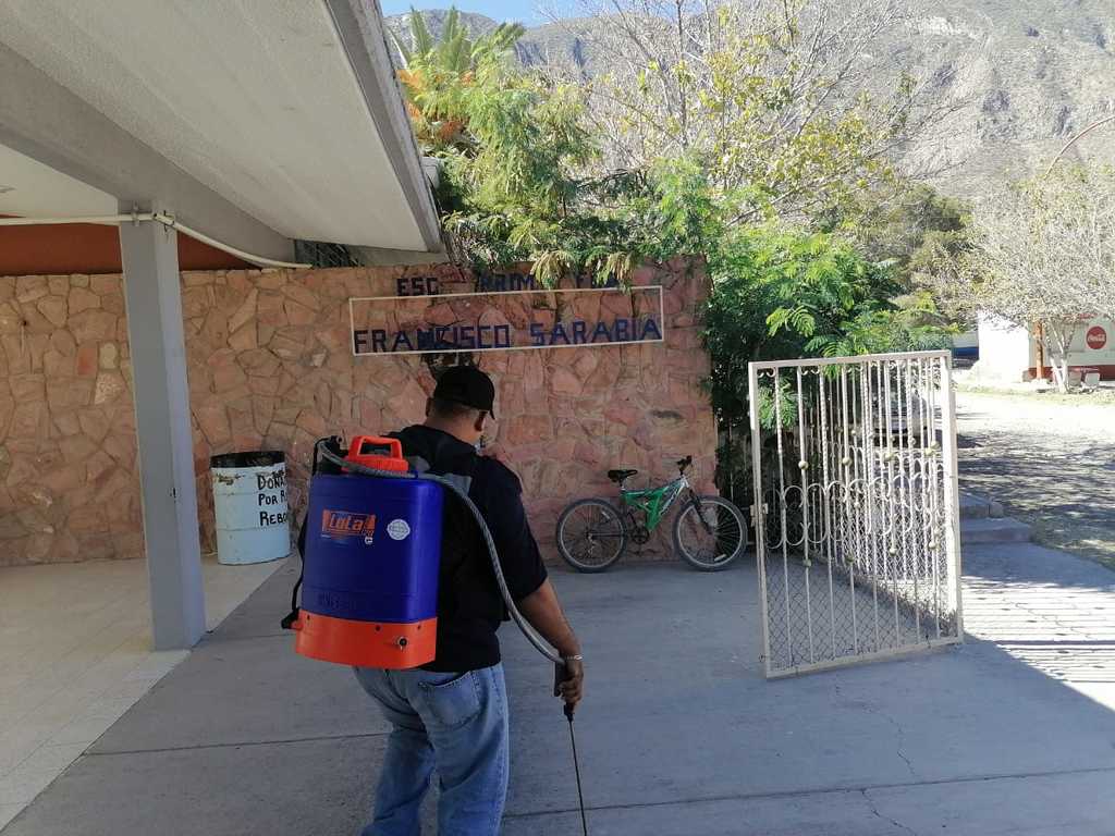 El departamento de Prevención Social visitó los restaurantes de la zona turística de la presa Francisco Zarco, en Lerdo. (EL SIGLO DE TORREÓN)