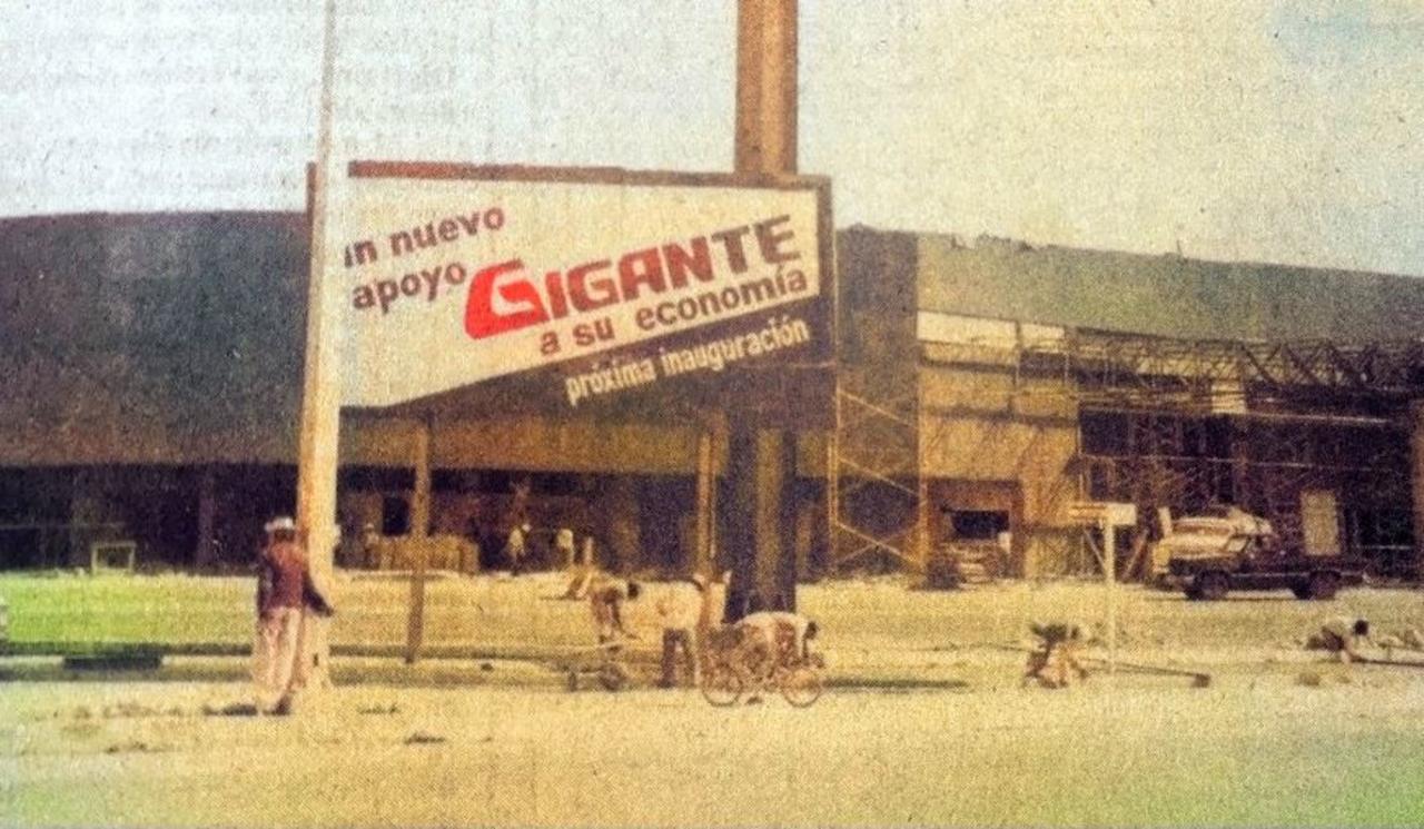 Así era la emblemática tienda Gigante en Torreón. (TWITTER @Nava_Sergio)