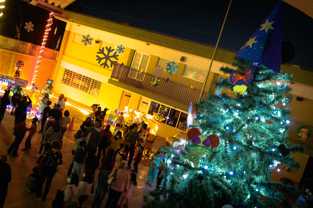 Colegio de Torreón celebra el espíritu navideño