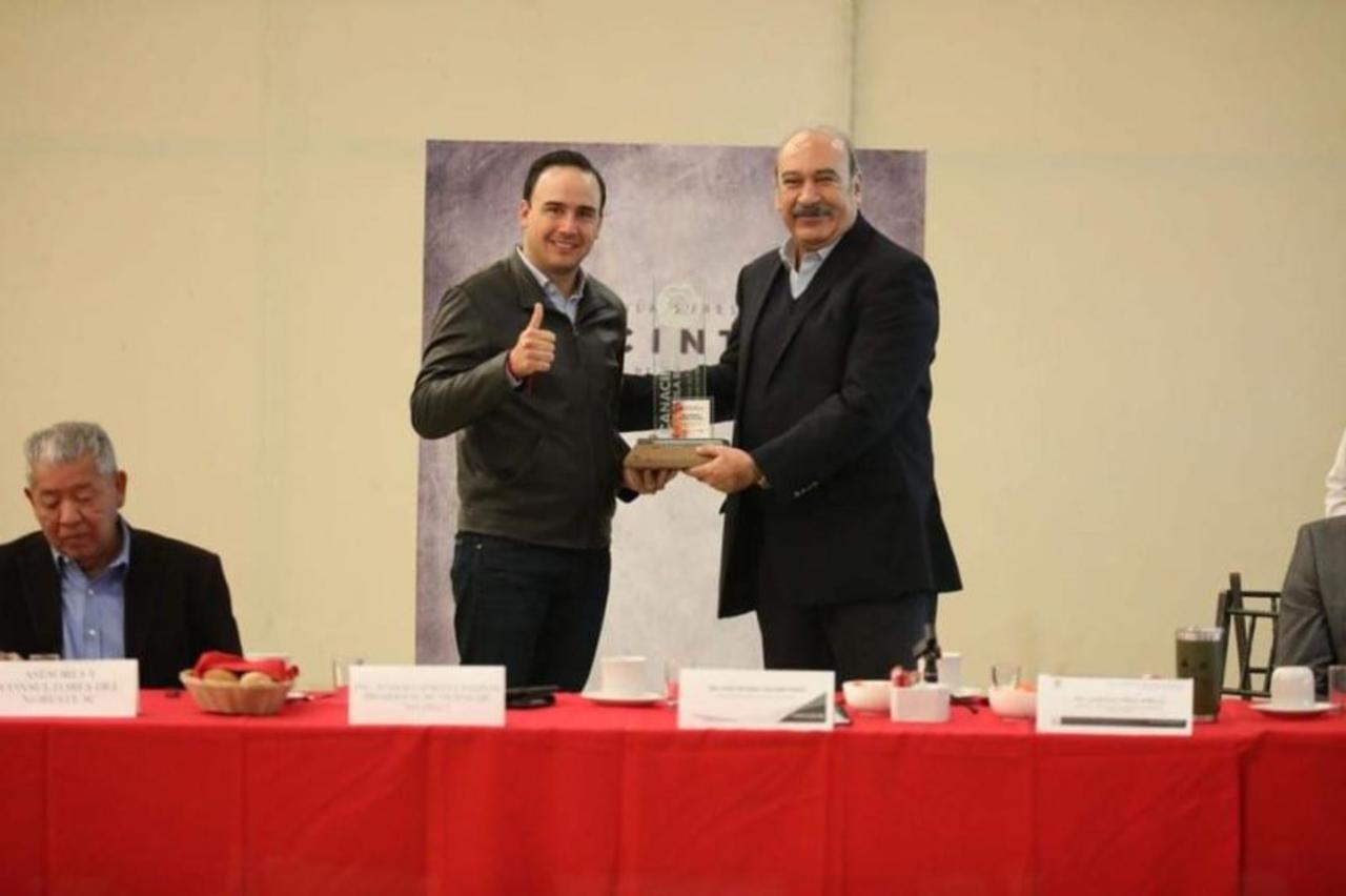 Manolo Jiménez destacó que municipio es líder en competitividad. (ISABEL AMPUDIA)