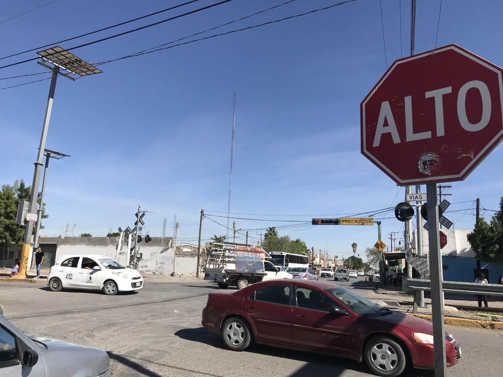 La construcción de la obra iniciará con la adecuación de las vías alternas, con trabajos de repavimentación así como de señalética. (GUADALUPE MIRANDA)