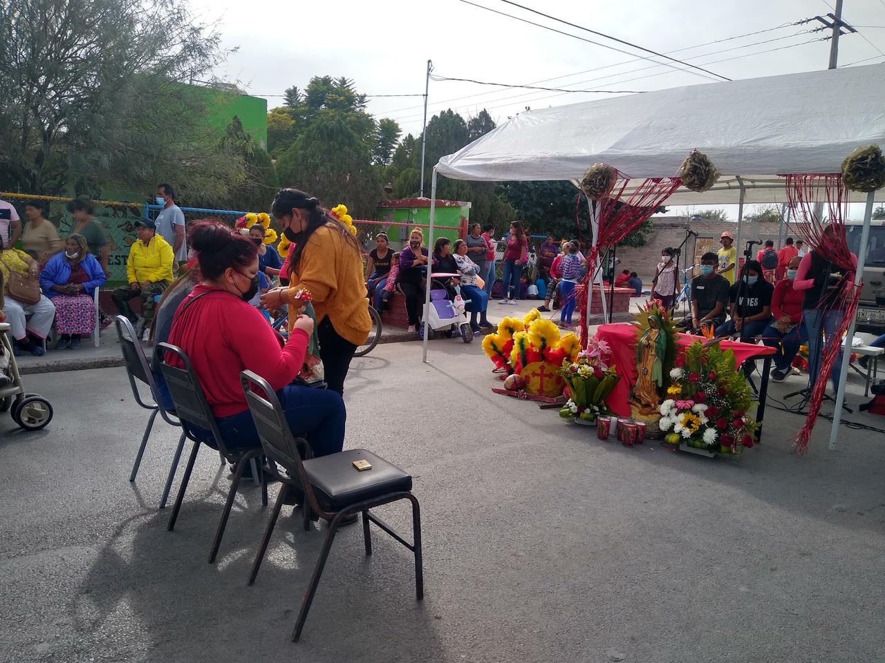 Celebración ya es una tradición ofrecer el banquete. (MARY VÁZQUEZ)