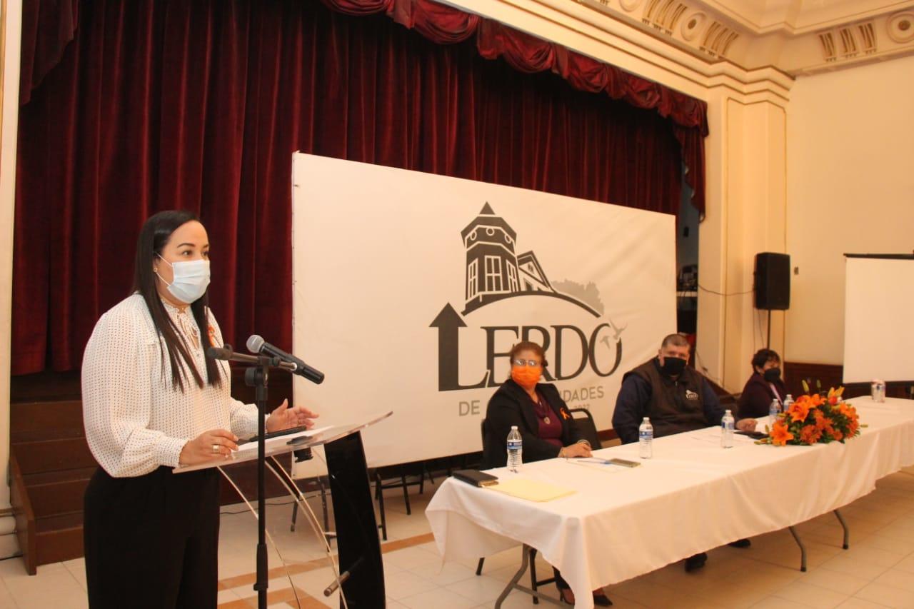 El Instituto Municipal de la Mujer presentó una plática de sensibilización en materia de Derechos Humanos, dirigida a los servidores públicos del Ayuntamiento de Lerdo, durante el cierre de los 16 días de activismo en busca de erradicar la violencia hacia las mujeres. (ARCHIVO) 
