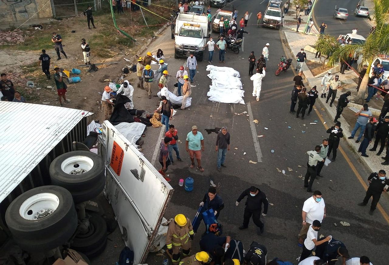 Percance ocurrió sobre la carretera Chiapa de Corzo-Tuxtla. (EFE)