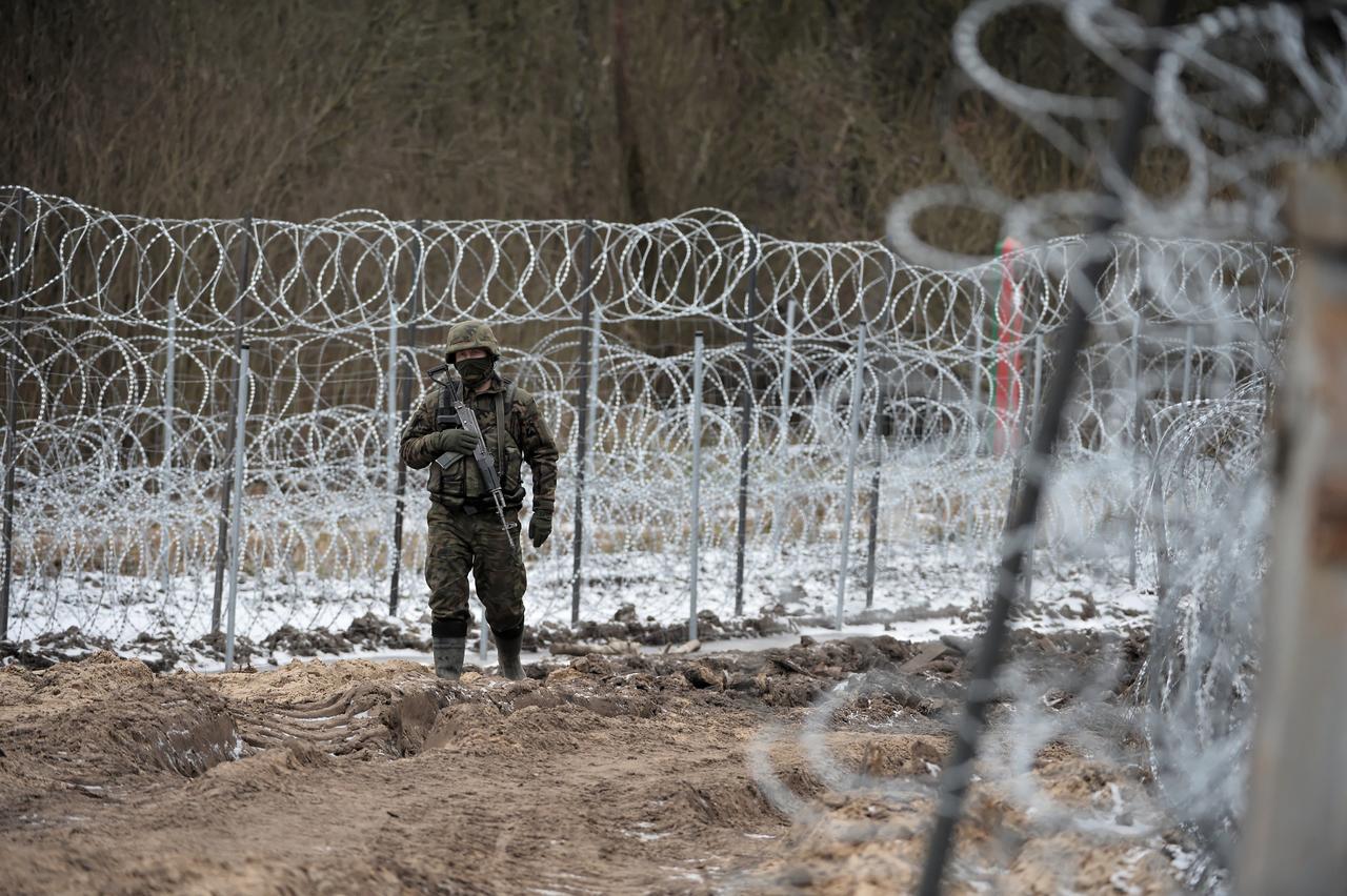 Un contingente de 155 soldados británicos llegó este lunes a Polonia para desempeñar una misión de vigilancia en la frontera bielorrusa hasta marzo de 2022. (ARCHIVO) 

 