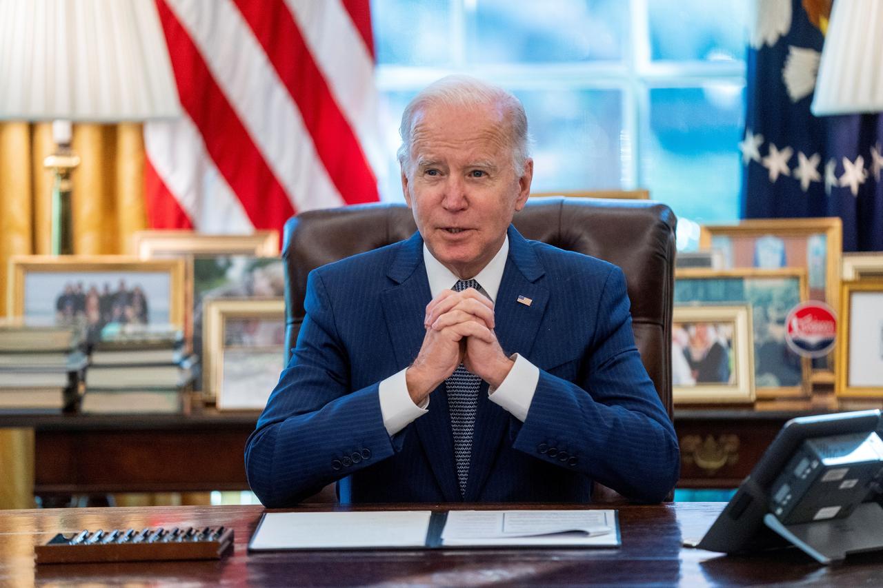 El presidente estadounidense, Joe Biden, tiene 'toda la intención' de buscar la reelección en los comicios de 2024 en medio de las informaciones de debate interno entre los demócratas acerca de si debería ser el candidato para las próximas presidenciales, informó este lunes la Casa Blanca. (EFE) 
