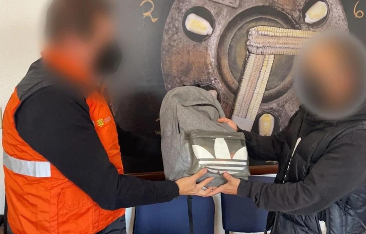 La persona que extravió la mochila se mostró sumamente agradecida con las autoridades del Metro en CDMX y con quien encontró sus pertenencias (ESPECIAL)  