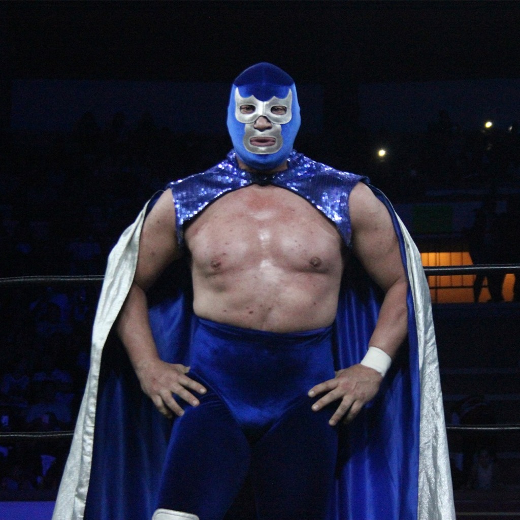 Una auténtica leyenda, es el personaje inconfundible de máscara azul y el antifaz plateado, Blue Demon Junior regresa a La Laguna. (ARCHIVO) 