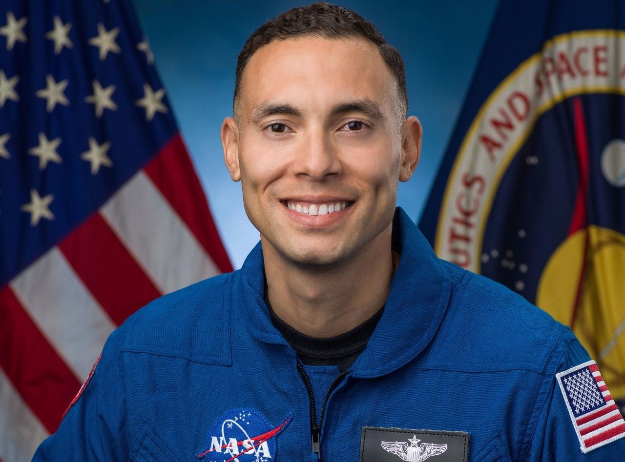 El puertorriqueño Marcos Berríos, uno de los diez candidatos a astronauta seleccionados por la NASA, sueña con contribuir al desarrollo de los vehículos nuevos que se están construyendo para viajar al espacio y con pisar él mismo la Luna. (ARCHIVO) 