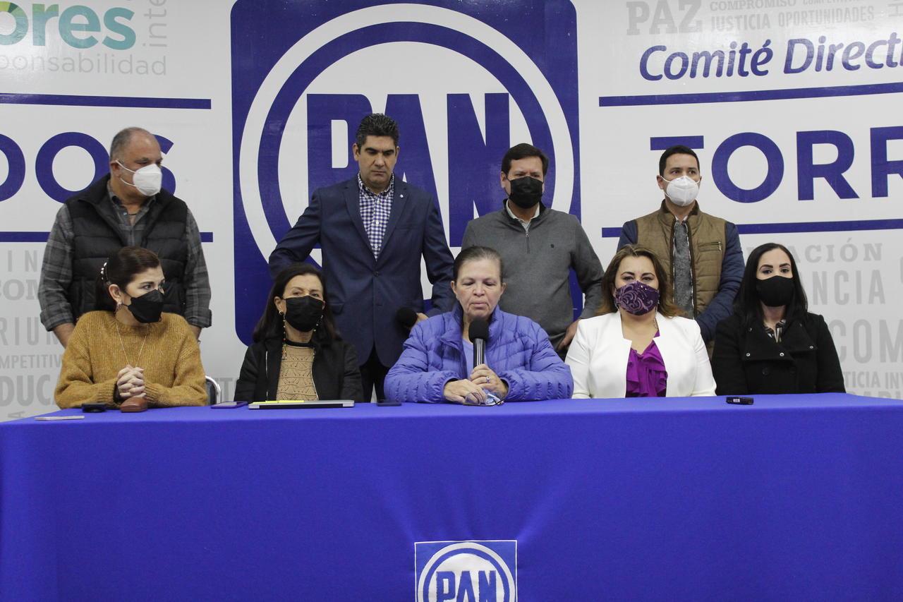 Los integrantes de Acción Nacional además invitaron “respetuosamente” a Jiménez a declinar el ofrecimiento del gobernador Riquelme. (VERÓNICA RIVERA) 