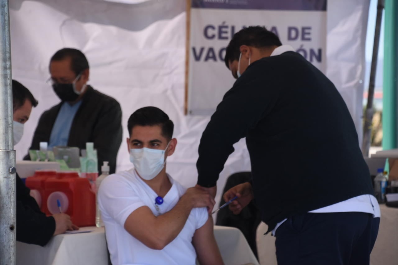 Este mes se cumple un año de que inició la vacunación contra el COVID-19 en Coahuila. (ARCHIVO) 