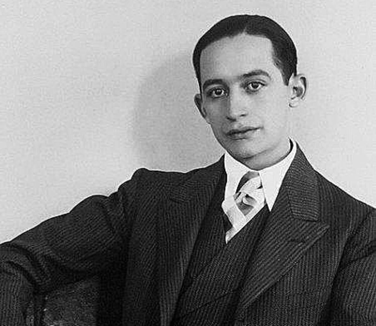 Cultivó los géneros de la poesía, el ensayo, la narrativa y la dramaturgia. (ESPECIAL)