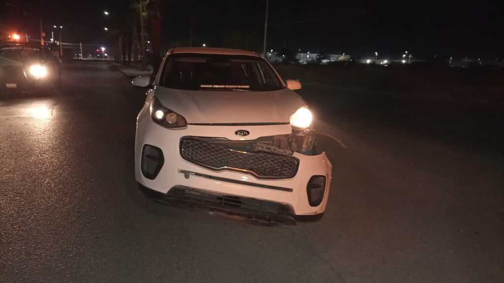 El afectado llamó al 911, pues el responsable huyó, aunque tiempo después la camioneta fue detectada y el conductor, detenido. (EL SIGLO DE TORREÓN)