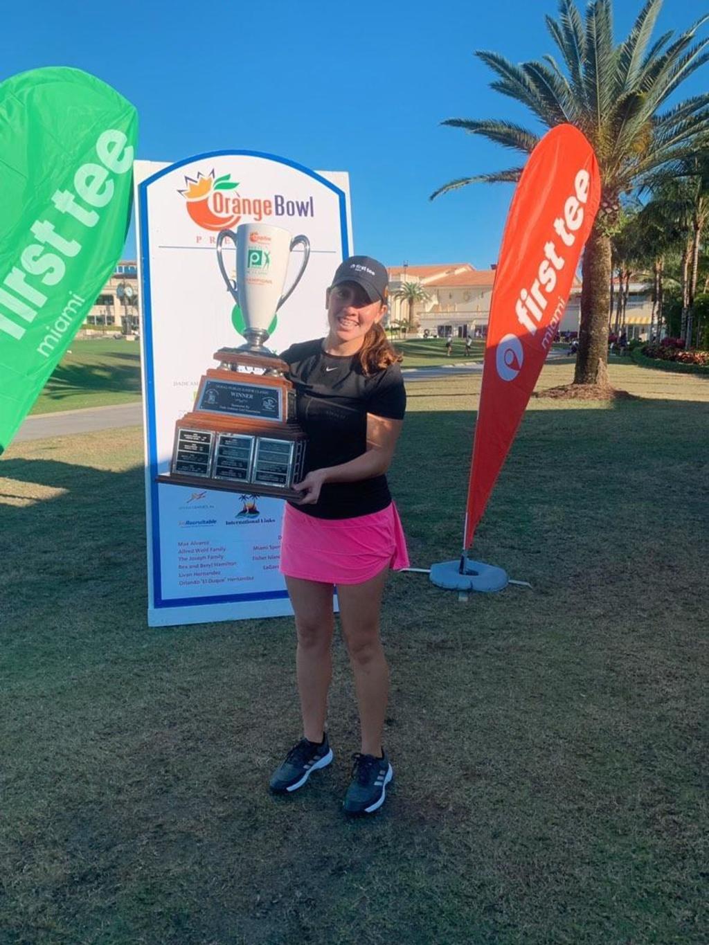 Daniela Abonce se coronó en su categoría, en Miami, Florida.