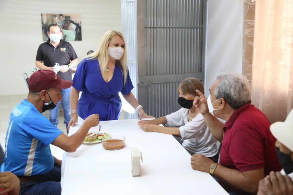 Marcela Gorgón agregó que las acciones del DIF Coahuila están orientadas a la protección de las personas adultas mayores.