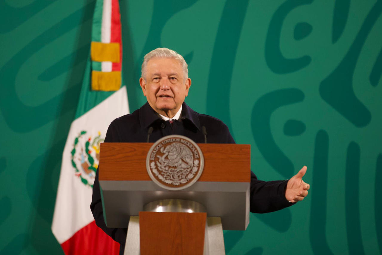 El presidente de México celebró que se lleve a cabo este ejercicio democrático porque ayuda a que nadie se sienta absoluto en ningún nivel de la escala, por eso llamó a los ciudadanos a participar.  (EL UNIVERSAL) 