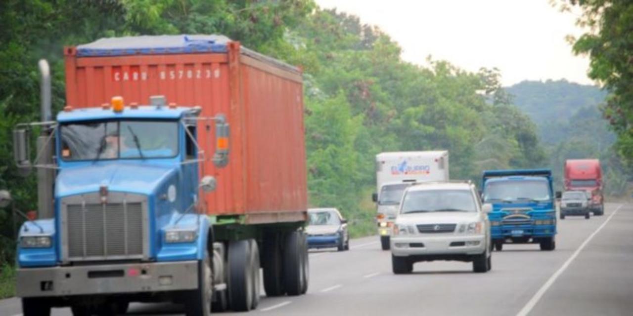 El concepto de Carta Porte se estableció en la Ley de Caminos, Puentes y Autotransporte Federal desde el 22 de diciembre de 1993. (ARCHIVO)