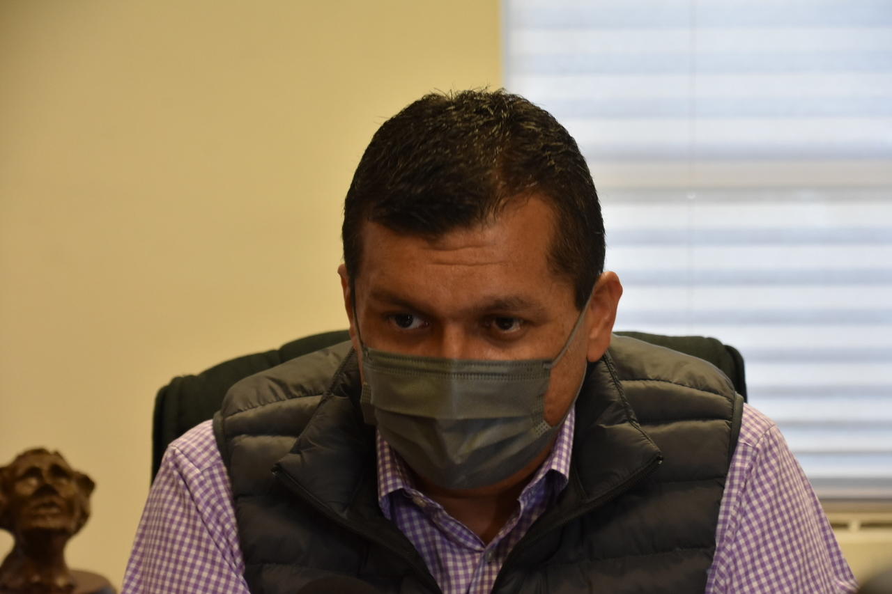 El delegado de la dependencia, Rodrigo Chairez Zamora, explicó que un juez de control de Monclova vinculó a proceso y ordenó la prisión preventiva para los tres sujetos. 