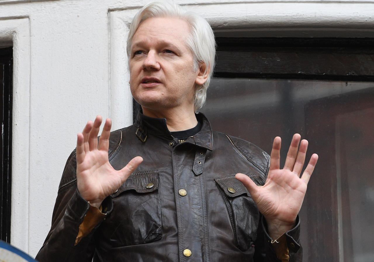 'No representa ningún peligro Assange para México', señaló el jefe del ejecutivo mexicano, también indicó que el activista se encuentra enfermo, razón por la cual, su Gobierno le ofrecería el derecho de asilo político. (ARCHIVO)