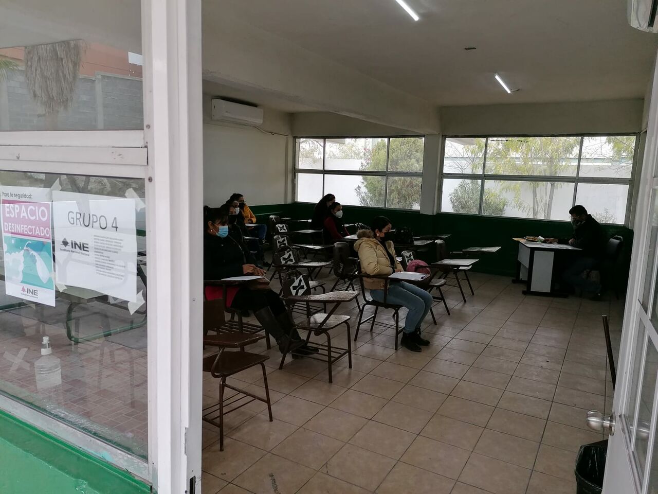 Hilda Oyervides, vocal de capacitación electoral en esta junta distrital, explicó que más de 200 aspirantes presentaron su solicitud para ingresar como capacitadores. (EL SIGLO DE TORREÓN)