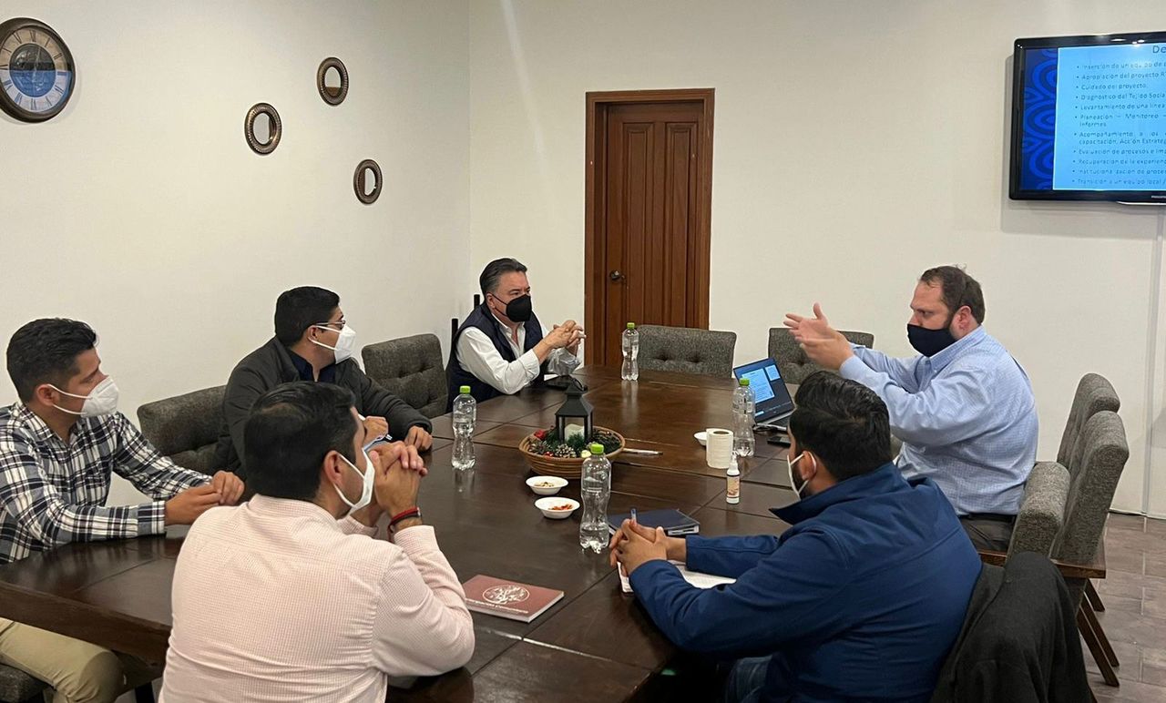 Tuvieron un acercamiento con una asociación para gestionar proyectos y mejorar la seguridad. (EL SIGLO DE TORREÓN)