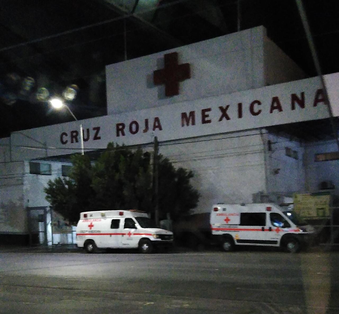El hombre fue atendido por paramédicos de la Cruz Roja. (EL SIGLO DE TORREÓN)