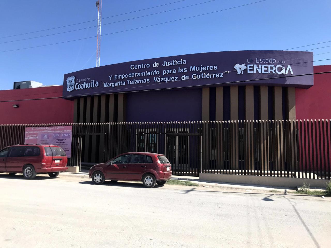 La Red de Mujeres de La Laguna dice que es muy tardada la atención que se le brinda a las usuarias del Centro de Justicia.