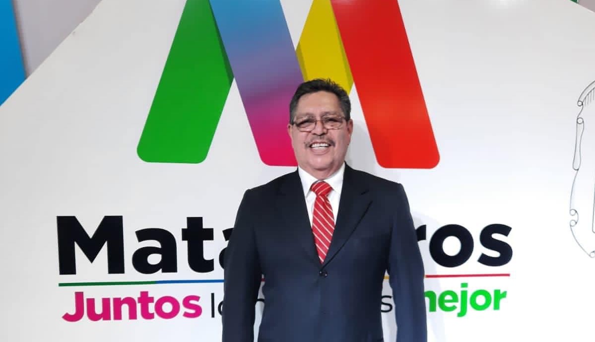 El onceavo regidor del Ayuntamiento de Matamoros, Fernando Jasso, falleció ayer lunes debido a las complicaciones que presentó al contagiarse de COVID-19. El deceso ocurrió alrededor de las 15:30 horas en un hospital de la región. (ESPECIAL)