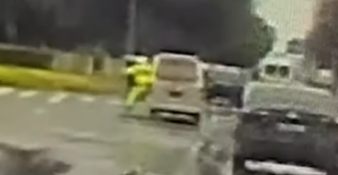 El conductor eventualmente fue detenido (CAPTURA)