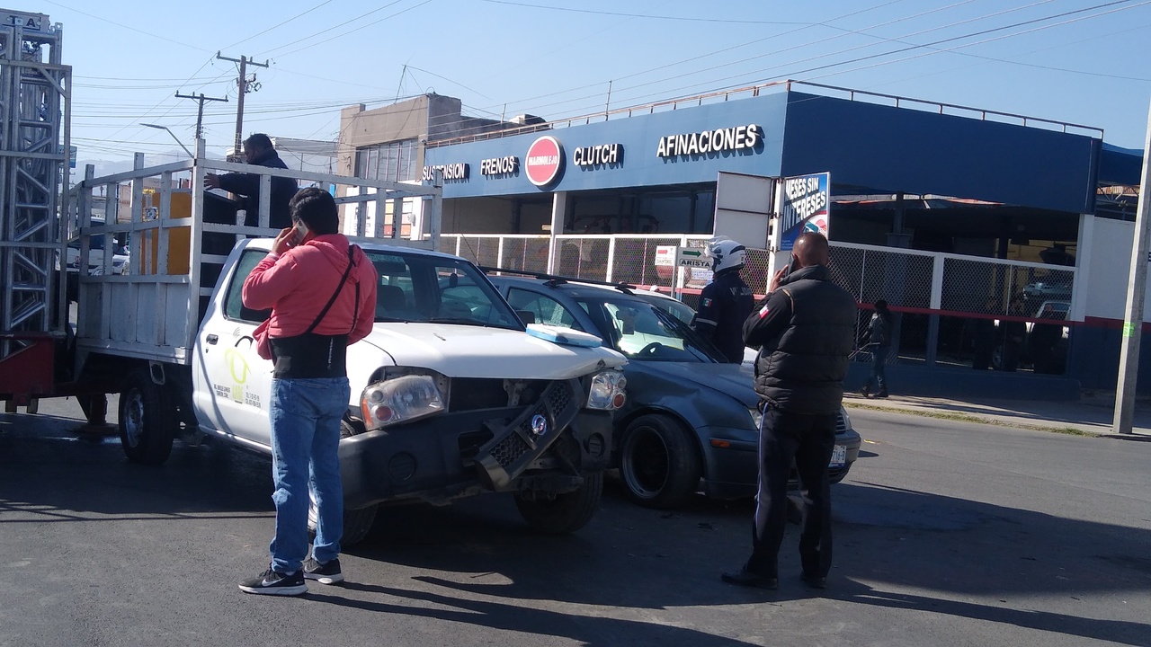 El accidente se registró en la calzada Cuauhtémoc y avenida Arista, en la zona Centro de Torreón.