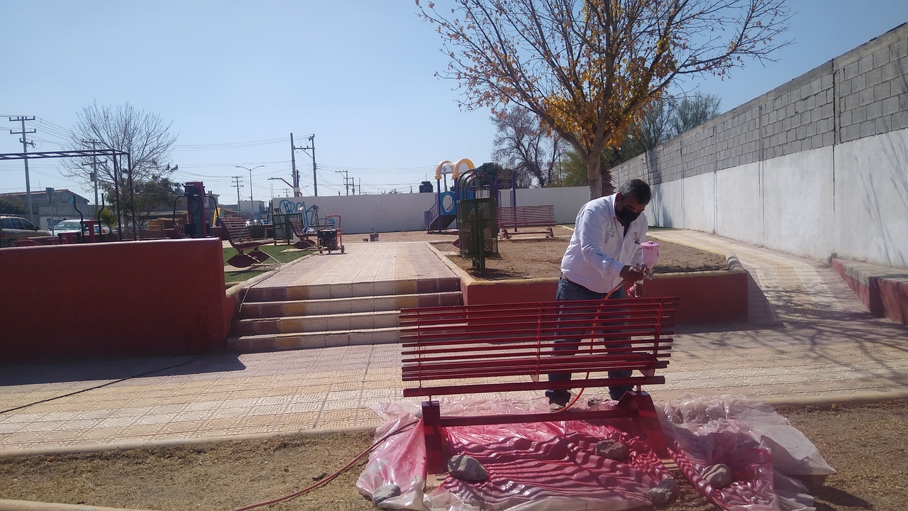El programa para mejorar los espacios públicos inició en el skatepark de la colonia El Nogal.