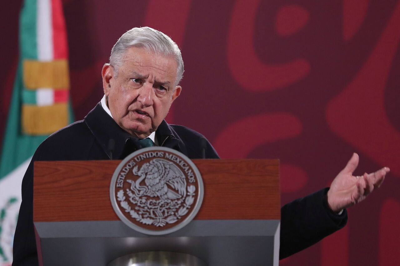 Según el diario Reforma, ayer se publicó que Pemex dio a la firma de Estados Unidos cuatro convenios de ampliación que multiplican la cantidad máxima establecida originalmente por 66 millones de dólares, en un contrato firmado en 2018, para terminar en 343.8 millones. (ARCHIVO) 