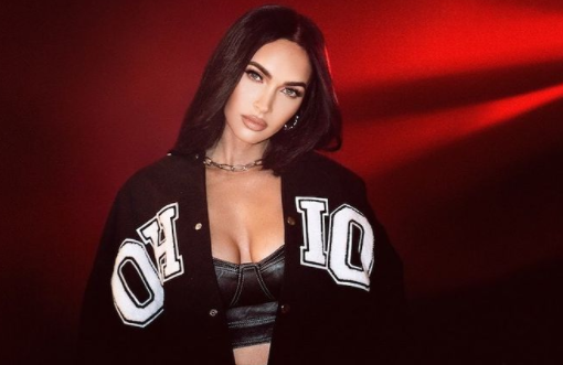 La influencer presumió el atuendo con el que asistió a un evento (CAPTURA)
