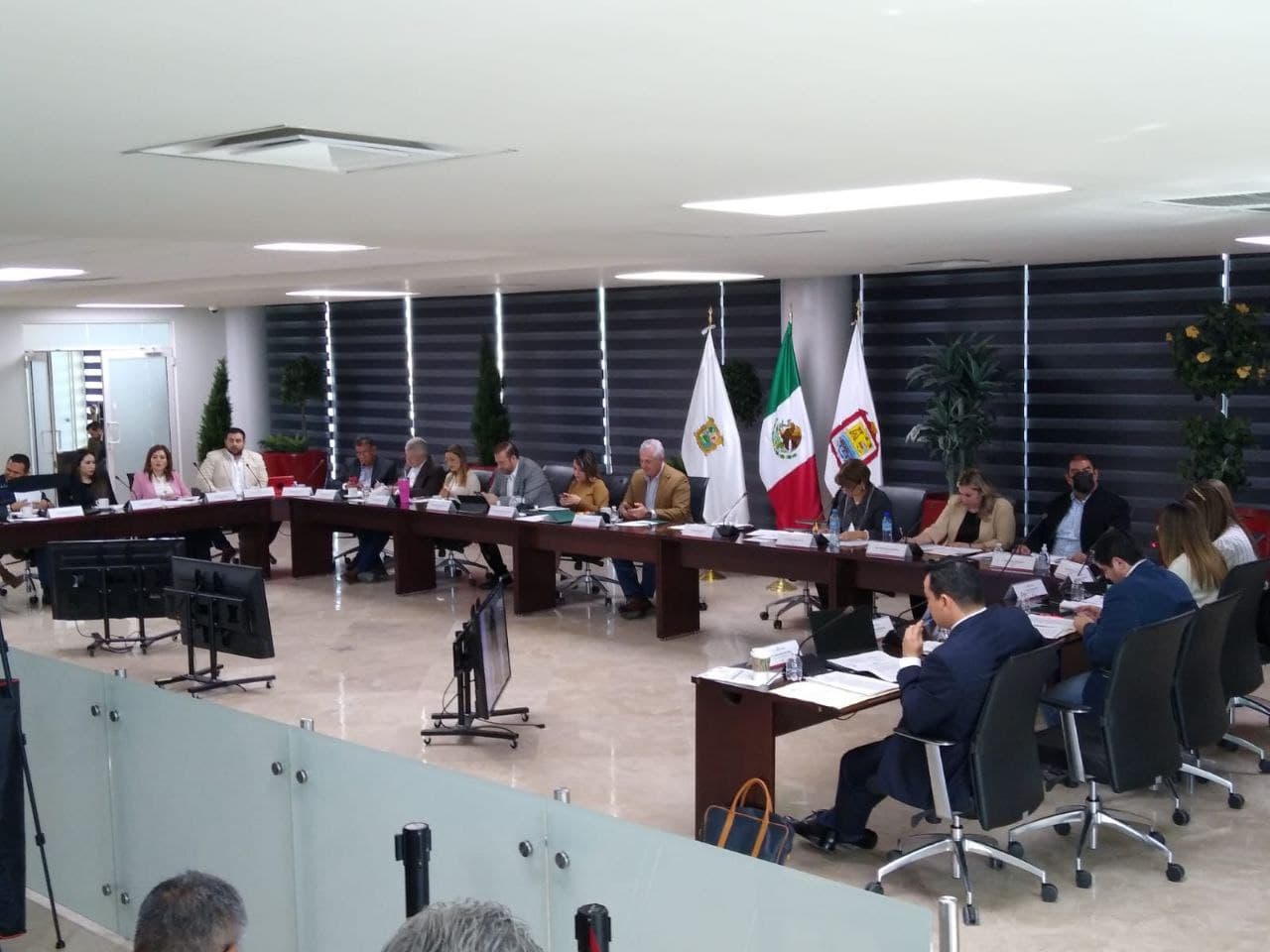(ROBERTO ITURRIAGA)