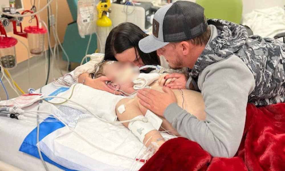 El menor fue trasladado al hospital luego de ser encontrado por sus hermanas, donde horas más tarde fue declarado sin vida (ESPECIAL) 