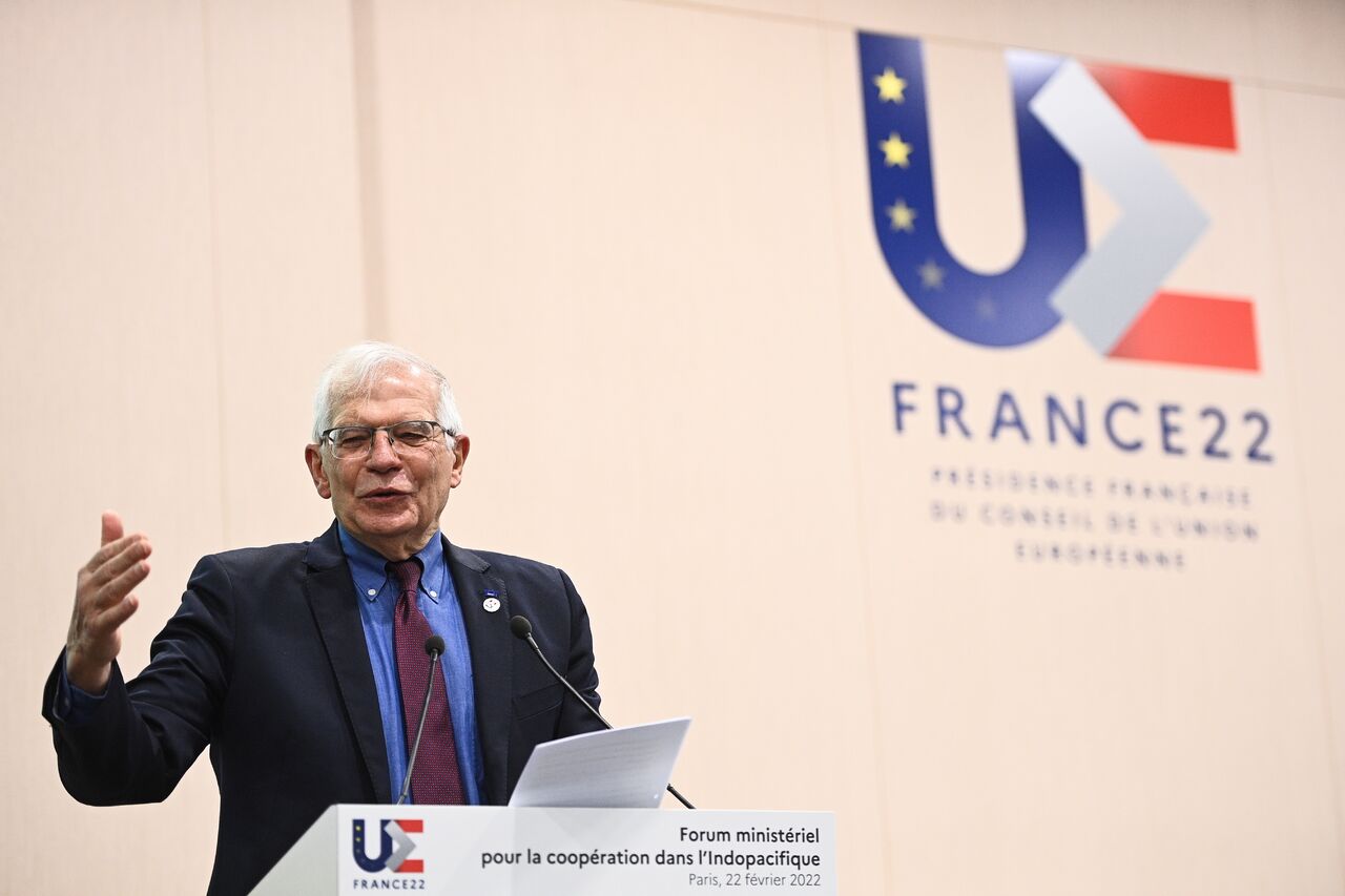 'Nos hemos puesto de acuerdo por unanimidad en un primer paquete de sanciones', dijo Le Drian en rueda de prensa junto al alto representante europeo para la Política Exterior y de Seguridad, Josep Borrell. (ARCHIVO) 
