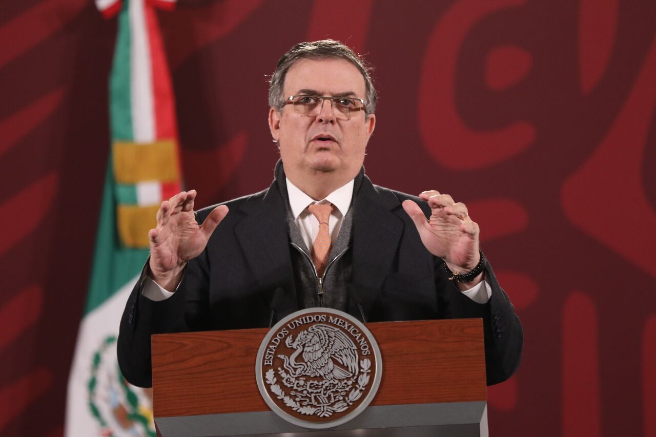 Ebrard reiteró que México respalda un proceso pacífico en Ucrania y el respeto a su integridad. (ARCHIVO)