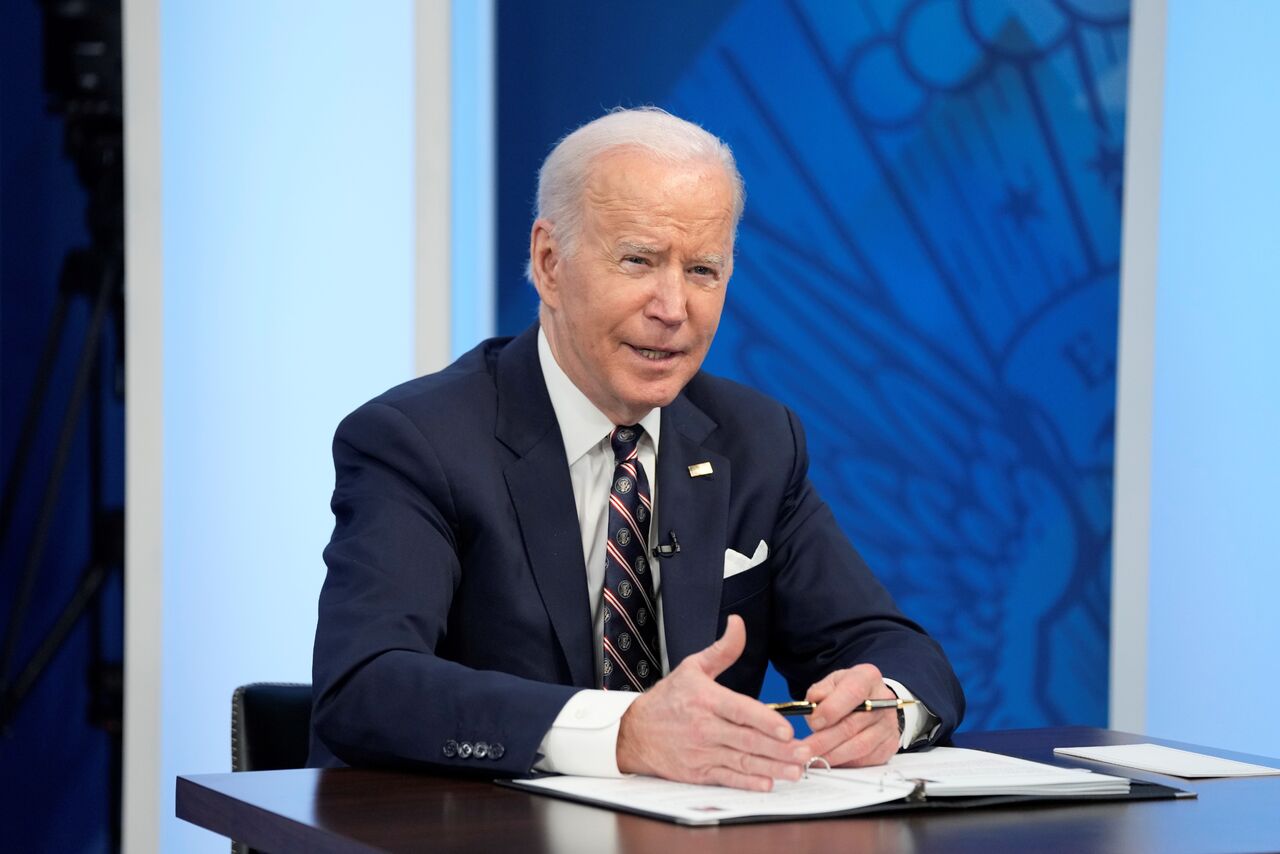 'Esta mañana me reuní con mis homólogos del G7 para conversar sobre el ataque injustificado del presidente (ruso, Vladímir) Putin a Ucrania', escribió Biden en su cuenta oficial de Twitter. (ARCHIVO) 