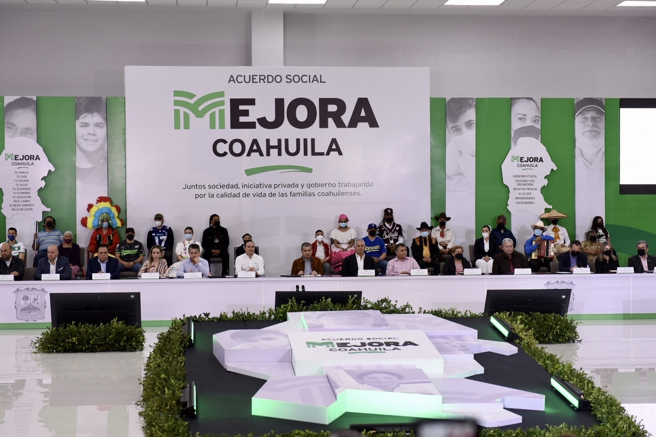 Con escenario verdiblanco y destacando la letra 'M', se presentó ayer la estrategia de apoyos sociales 'Mejora Coahuila'.