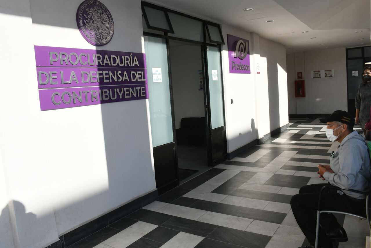 Prodecon invita a los contribuyentes a que, en caso de requerir mayor información de los talleres y webinarios, visiten www.prodecon.gob.mx. (ARCHIVO)