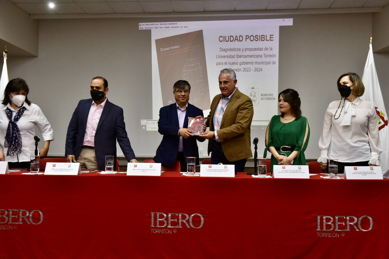 Ayer se acordó una agenda de colaboración entre la Ibero Torreón y el Gobierno municipal. (ÉRICK SOTOMAYOR)